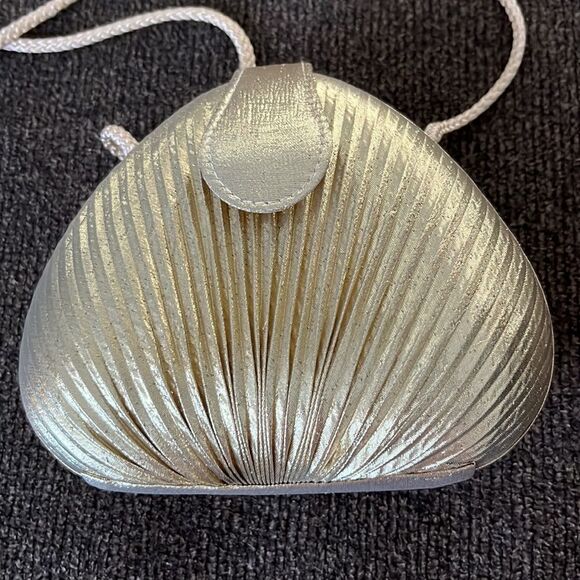 Gold Metallic Shell Clutch Mini Purse Snap Closure Crossbody Strap Black Inside - Picture 2 of 14